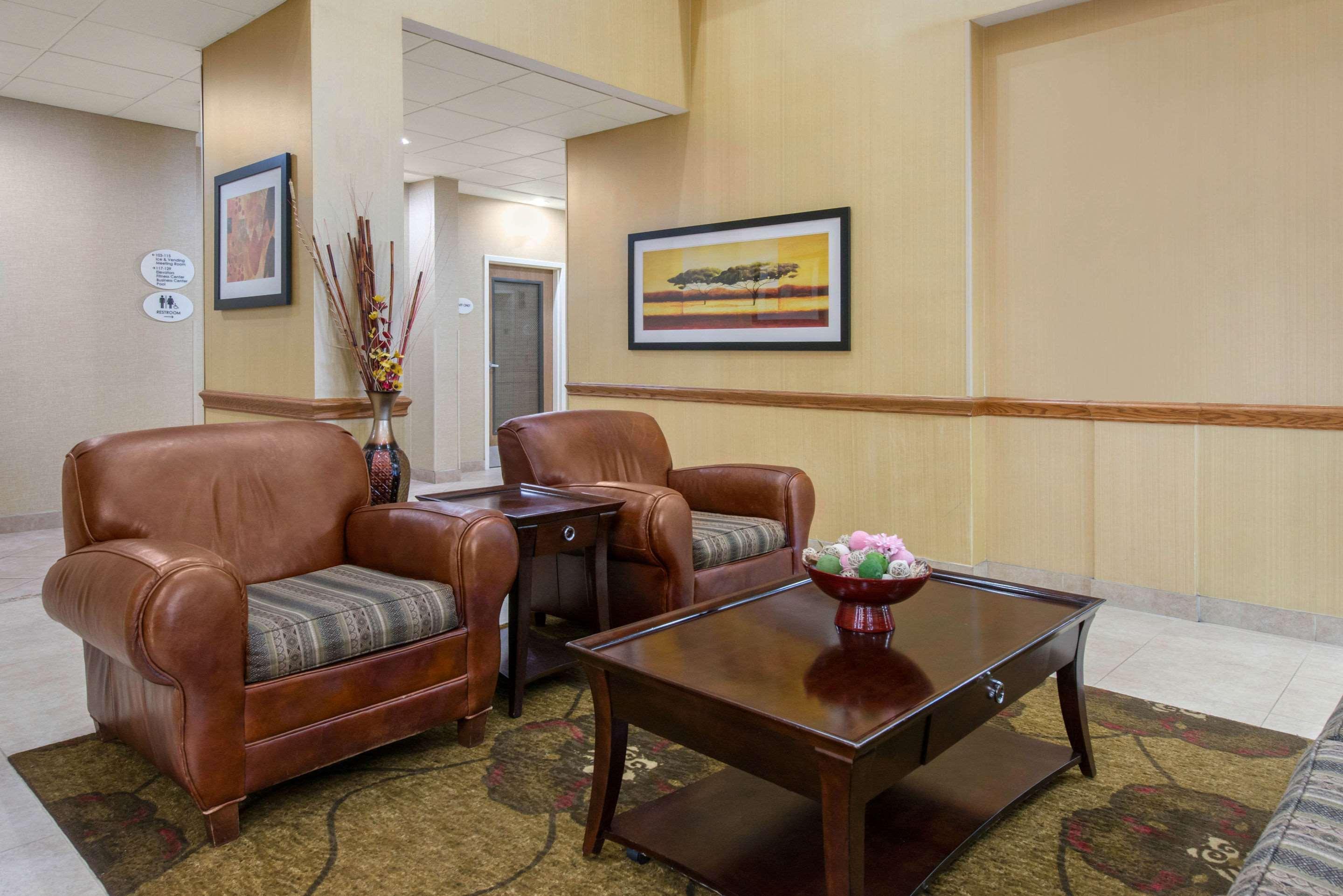 Comfort Suites Near Universal Orlando Resort Exterior foto